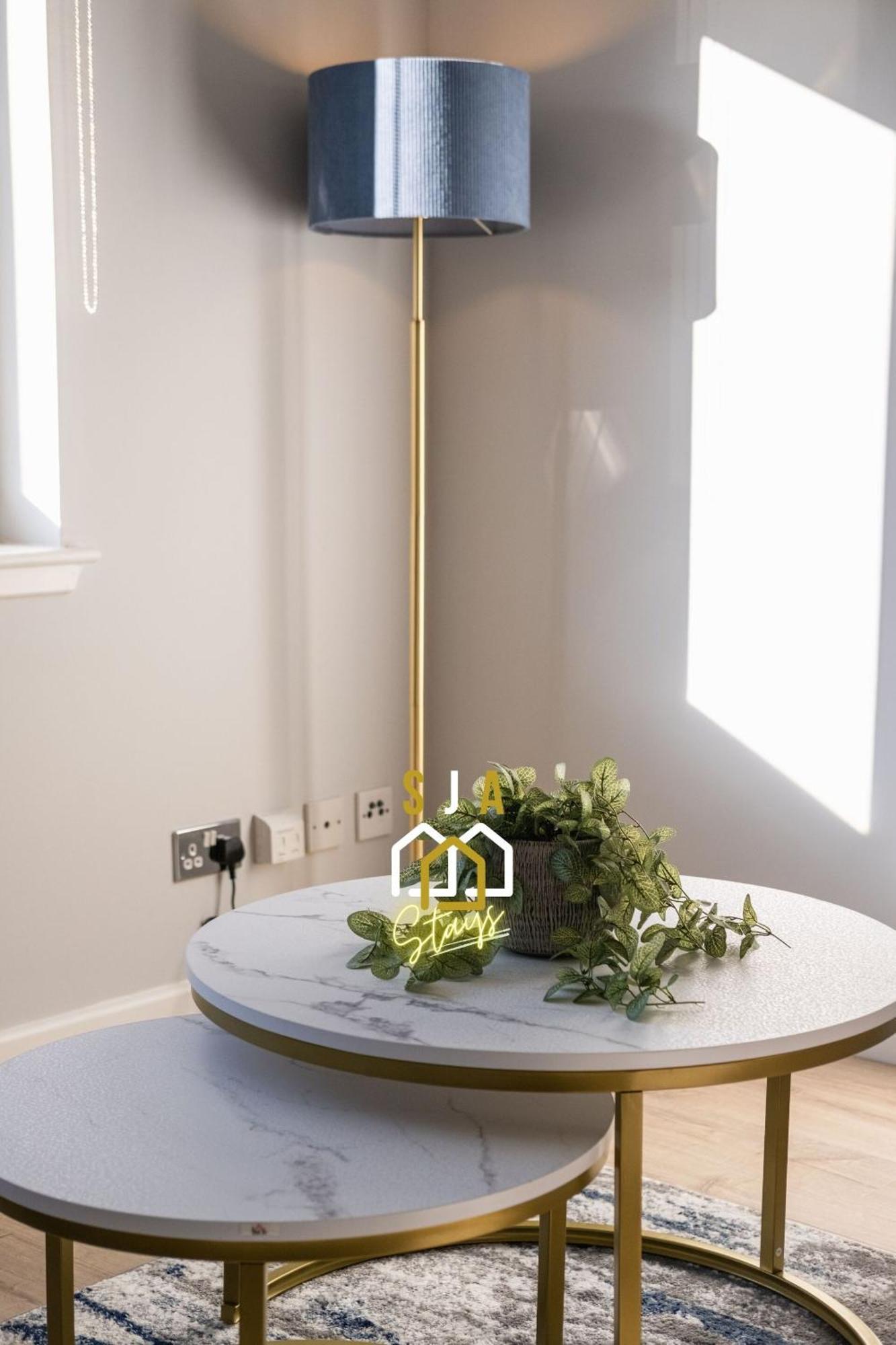 Апартаменты King Street - Sja - Modern 2 Bed